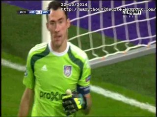 La GRANDE FOLLE et sa mèche rebelle