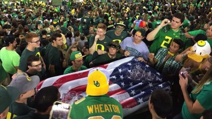 Oregon Students Play Beer Pong in Stands During Game