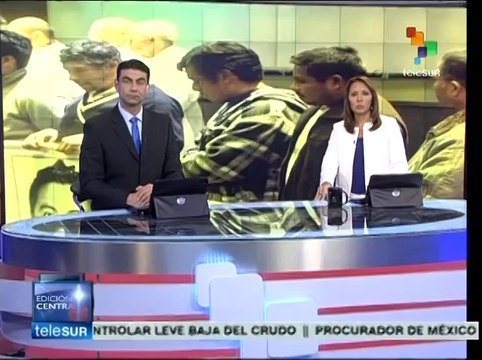 Mexicanos en Europa exigen aparición de normalistas de Ayotzinapa