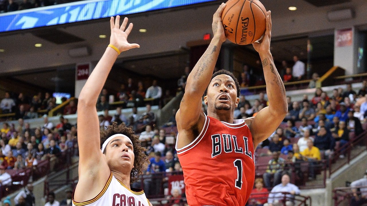 Bulls Bench Has Panic Attack After Derrick Rose Falls