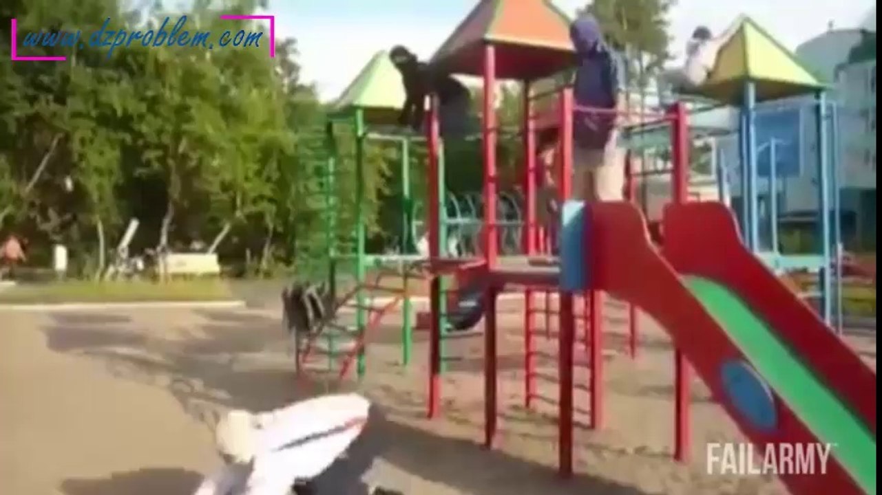 Compilation de fails sur aires de jeu