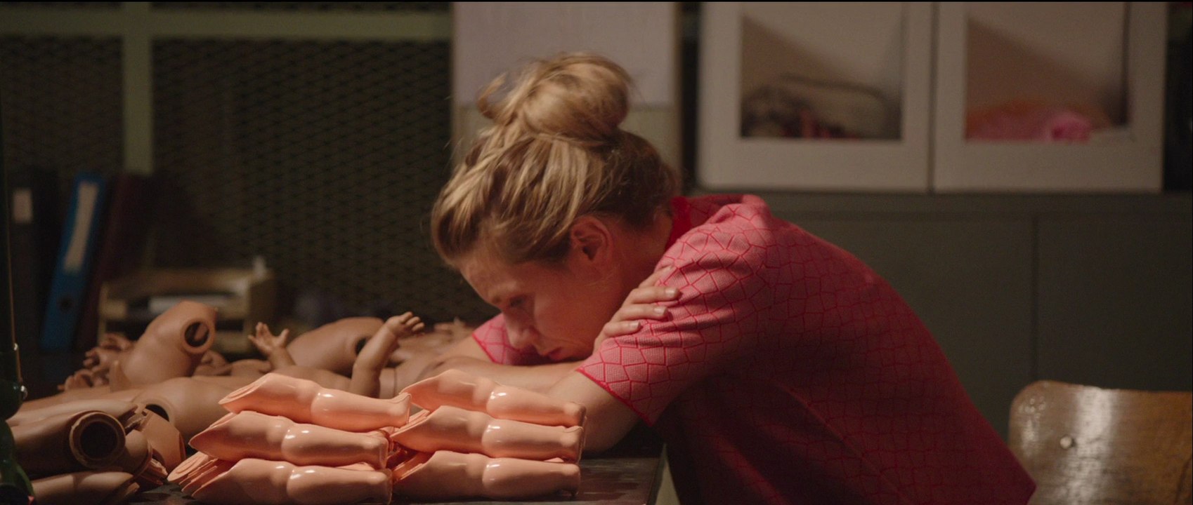 TIENS-TOI DROITE - Teaser Louise