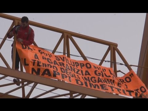 Napoli - Lavoro, alta tensione alla presentazione del libro di Nappi -1- (23.10.14)