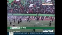 Soccer fans clash with Indonesian police