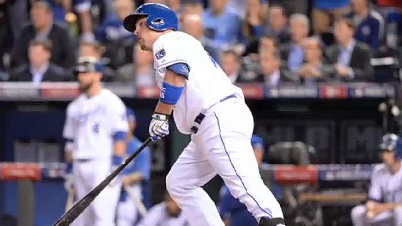 Royals Rout Giants, Even World Series