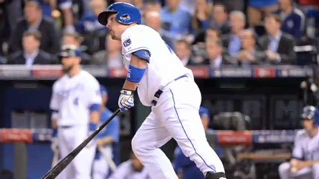 Royals Rout Giants, Even World Series