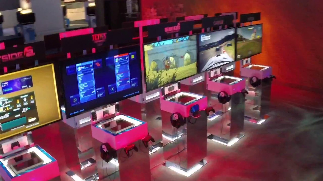 PS4 - PlayStation Experience Trailer