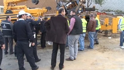 Barbaros Bulvarında Devrilen Vinç Kaldırıldı Yol Açıldı