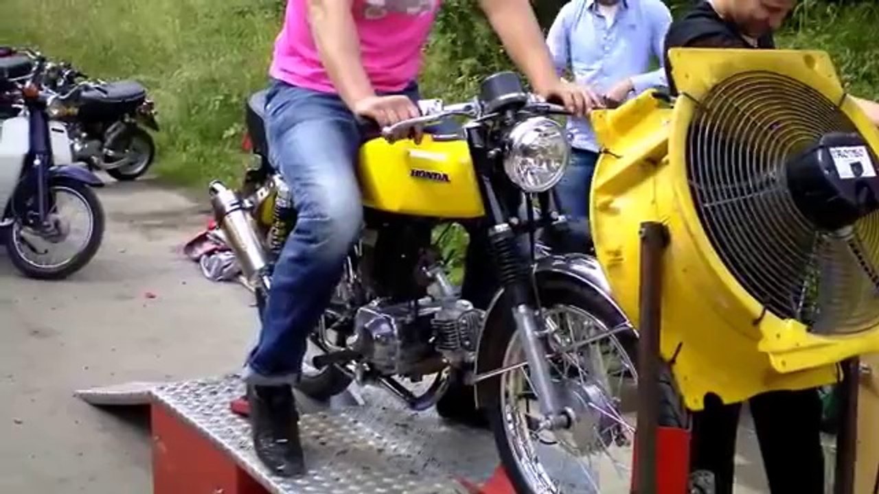 Mijn eigen Honda SS50 op de testbank