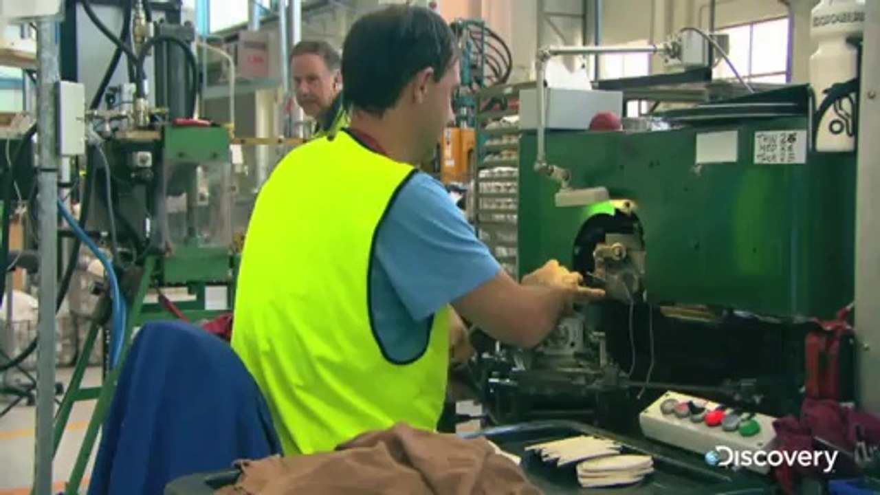 Cricket Ball - How Do They Do It by Discovery TV super hd studio