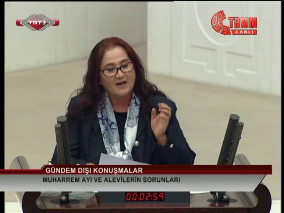 Sebahat Akkiraz Bu Gün Kerbala olsa biz yine Hüseyinin yolunda giderdik