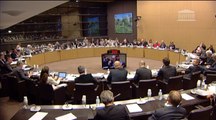 JY Le Drian répond à JF Lamour sur le budget Défense 2015 - commission élargie