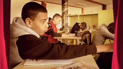 L'enfer... il est dans ma classe Ma trousse !