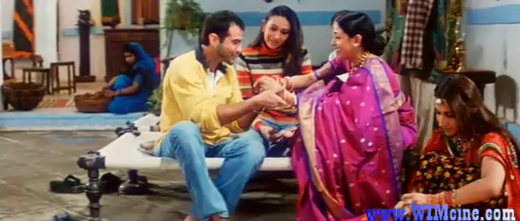 Shakti (2002)_clip2