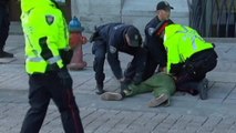 Man arrested near Ottawa's War Memorial: CBC
