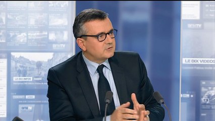 Valls propose une "maison commune" avec le centre: "une posture de communication"