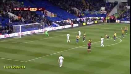Le but en coup du foulard d'Eric Lamela (Tottenham vs Astoras Tripolis)