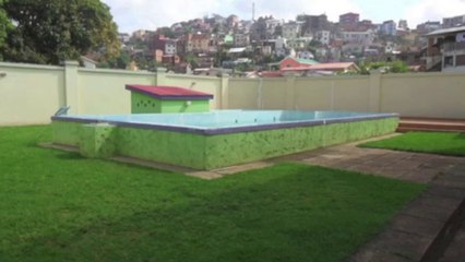 Location Maison / Villa ANTANANARIVO (TANANARIVE) - Madagascar - A louer villa F5 avec piscine et hamam à Andohan i mandroseza