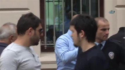 Konsolosluk Çalışanlarına 'Terk Edin' Maili