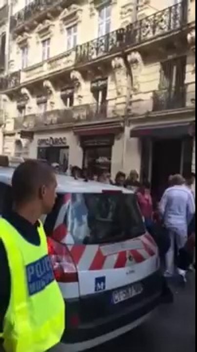 This guy really hates french cops!