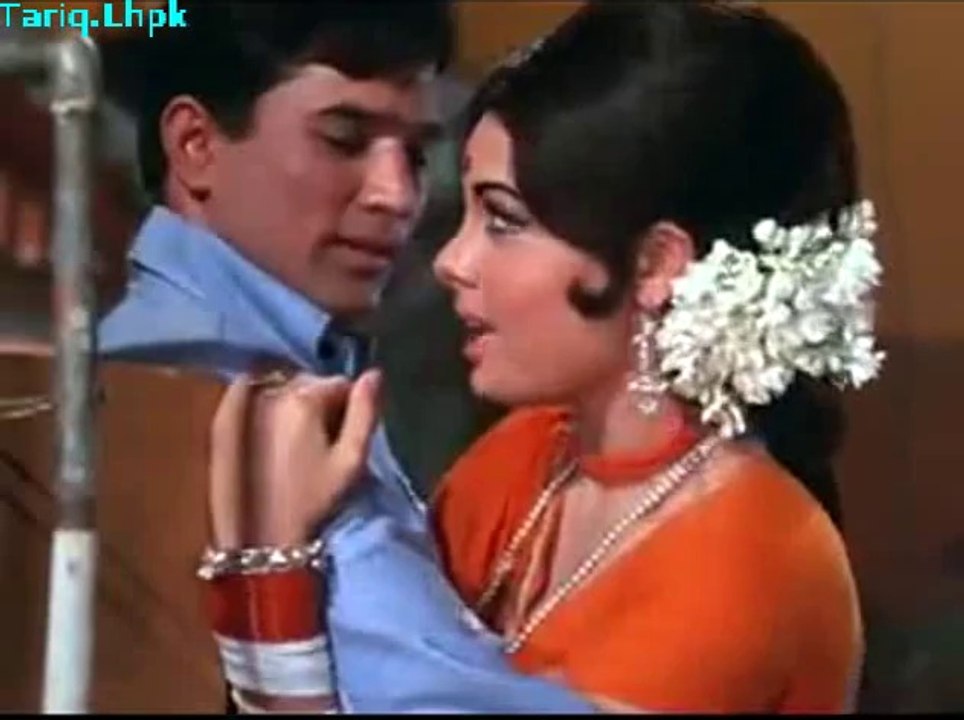BINDIYA CHAMKE GI CHOORRI THANAKE GI