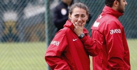 Terim'in Eski Yardımcısını Ümit Özat Kaptı