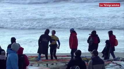 Windsurf. La Torche 2014 : Antoine Martin assure le show