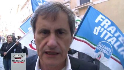 Tridente, il Centrodestra scende in piazza e raccoglie le firme dei cittadini