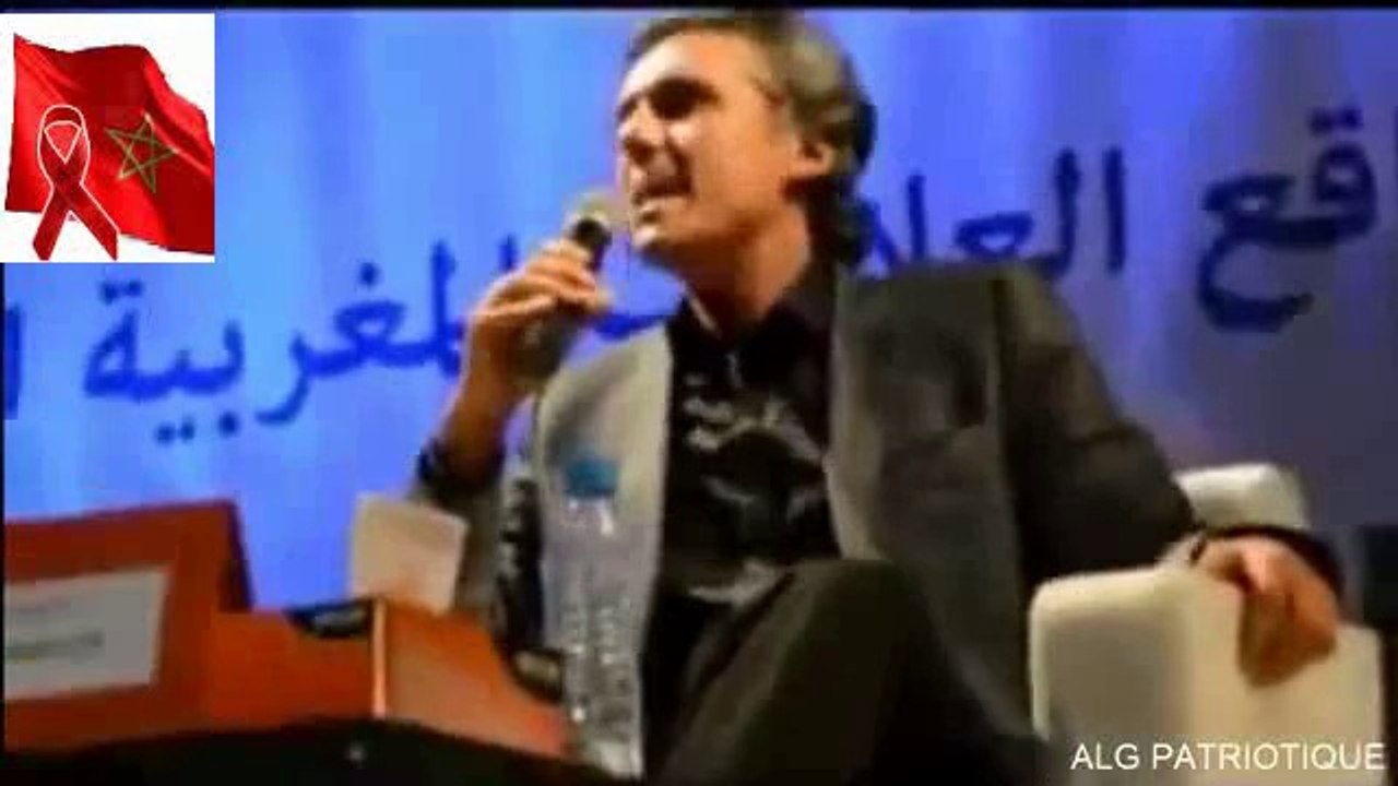 رشيد نكاز يهدد الملك محمد السادس في عقر داره Rachid Nekkaz