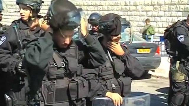 Clashes erupt in Jerusalem after Friday prayers
