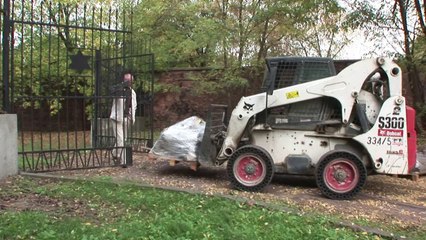 Les pierres tombales juives reviennent aux cimetières en Pologne