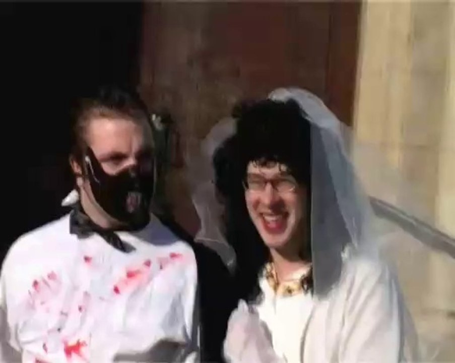 TUEURS. Derrière le masque, beaucoup d'amour.