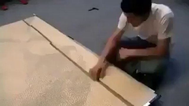 Binlerce Zardan Marilyn Monroe Portresi Yapmak