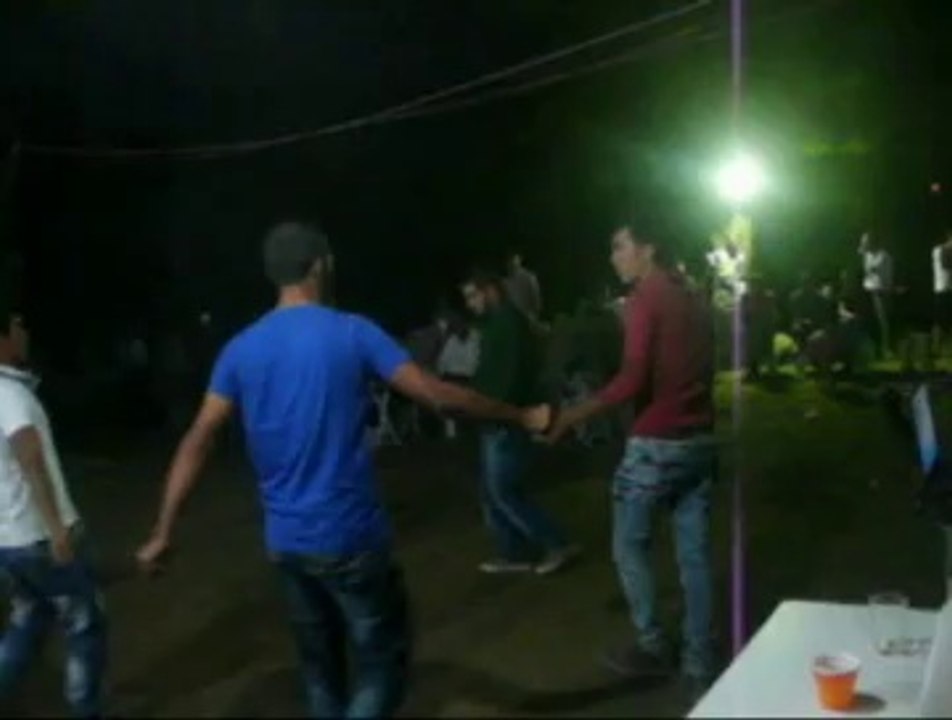 Dinek Köyü Gencleri