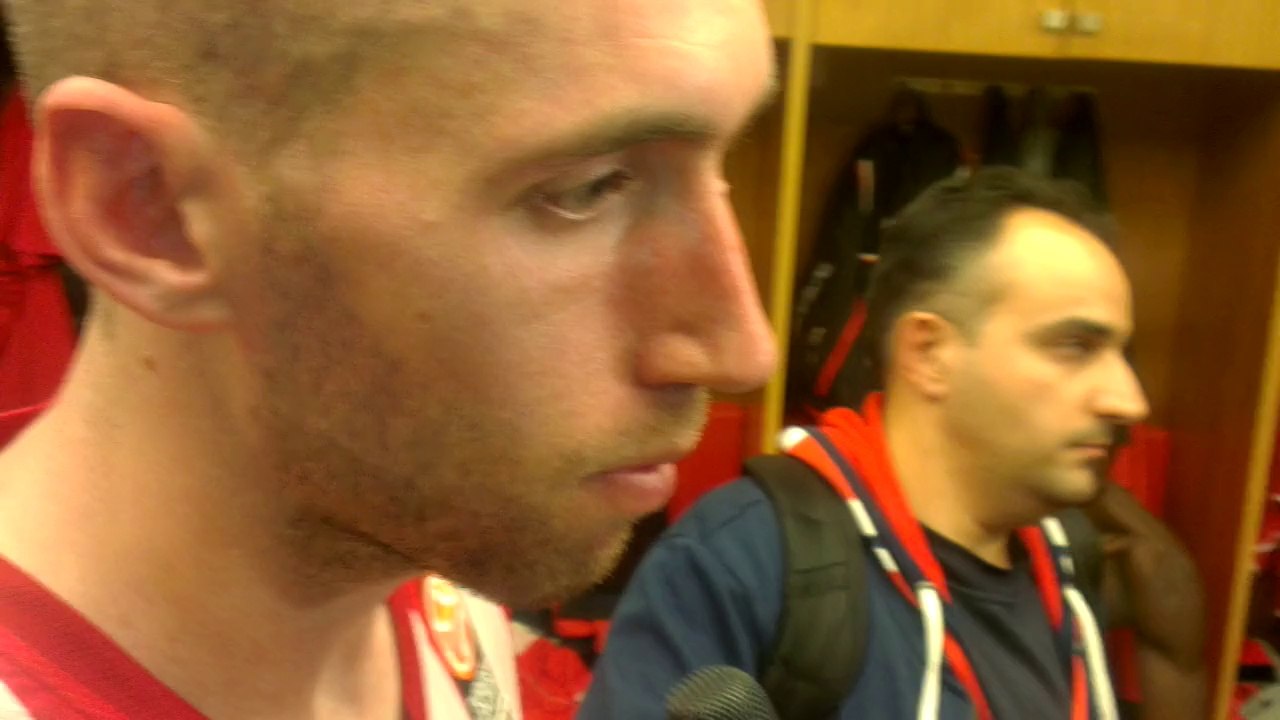 RedPlanet.gr - Ο Λοτζέσκι στα αποδυτήρια