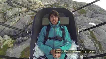 Ce mec se fait catapulter avec son parachute en mode Angry Birds !