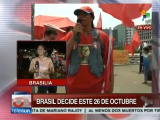 Militancia del PT realiza caminata en apoyo a Dilma Rousseff