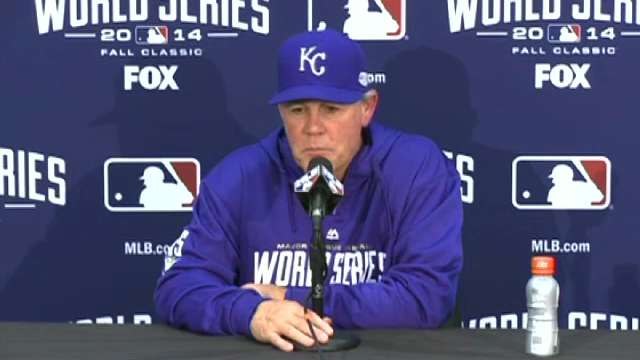 Royals Edge Giants, Take 2-1 Series Lead