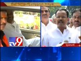 T-TDP leaders meet Governor over destruction of Nalgonda office by TRS - Tv9