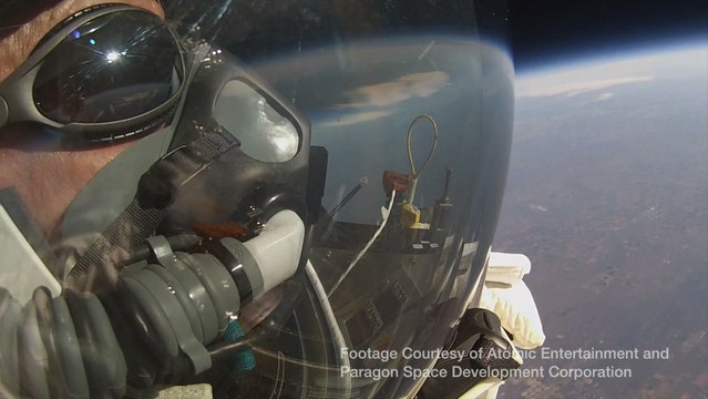 Alan Eustace saute de 41,4 km d'altitude et bat le record de Felix Baumgartner