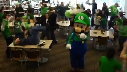 Luigi Mario doing the Harlem Shake (with song)