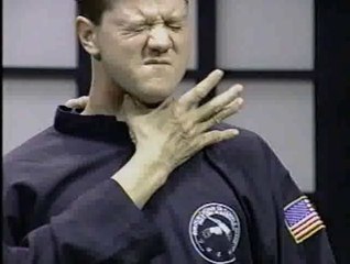 Master Tsai ( SELF DEFENSE ) - Protect Yourself Against Weapons