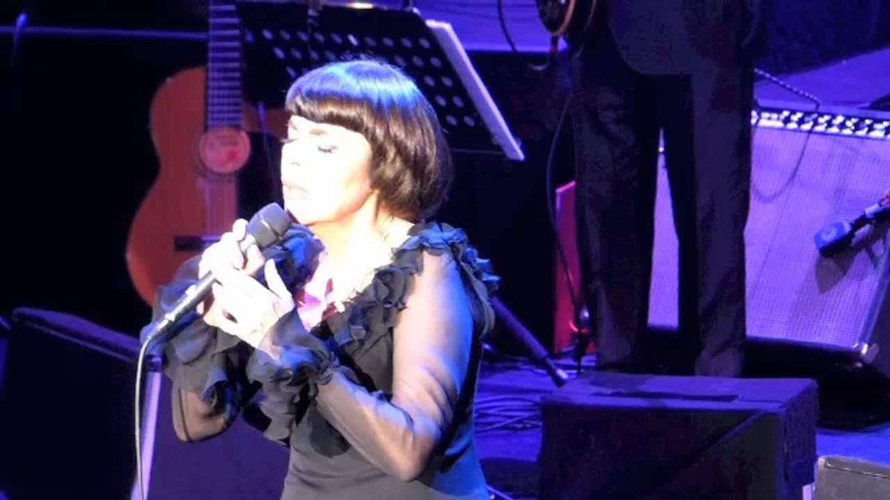 MIREILLE MATHIEU OLYMPIA 2014 (4)