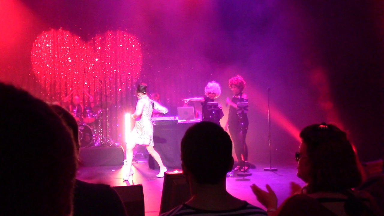 Jeanne Mas Coeur en Stéréo Folies Bergère 17 10 2014