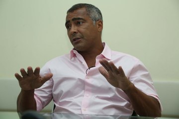 Com estilo combativo, Romário quer defender o Brasil