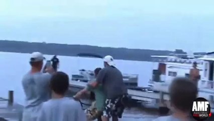 [+18 ~ Sexy Funny Girl]bike jump fail at dock