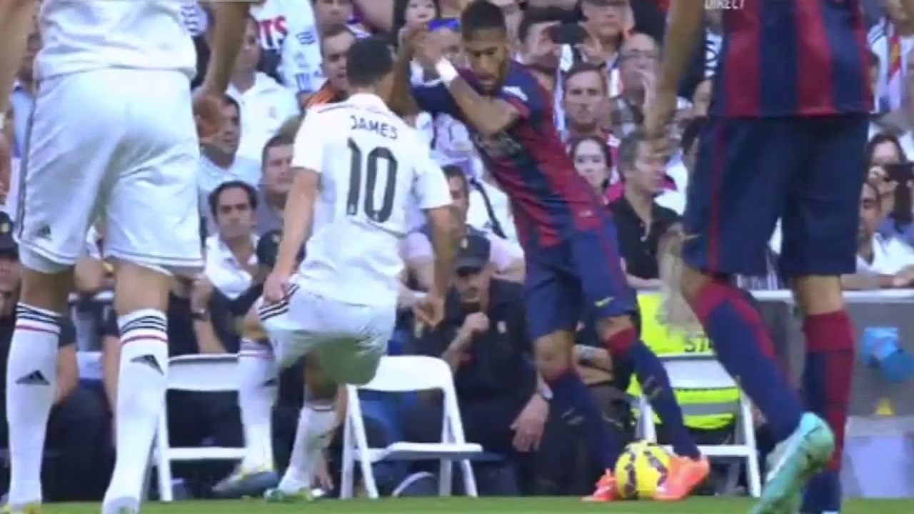 Neymar biểu diễn kỹ thuật qua người James Rodriguez - soikeo.vn