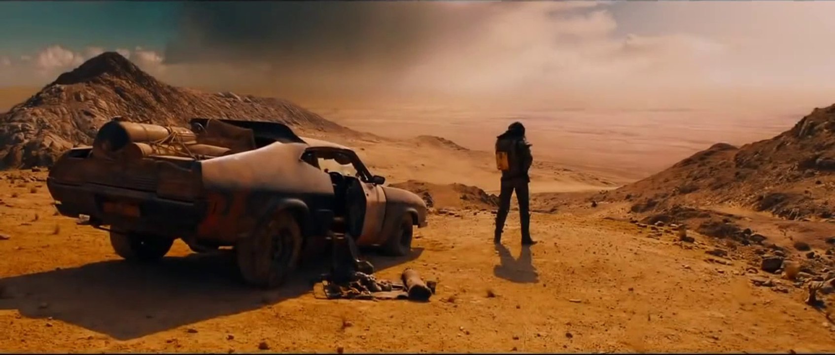 Mad Max: Fury Road Official Comic-Con Trailer (2015) - Tom Hardy Post-Apocalypse Movie HD