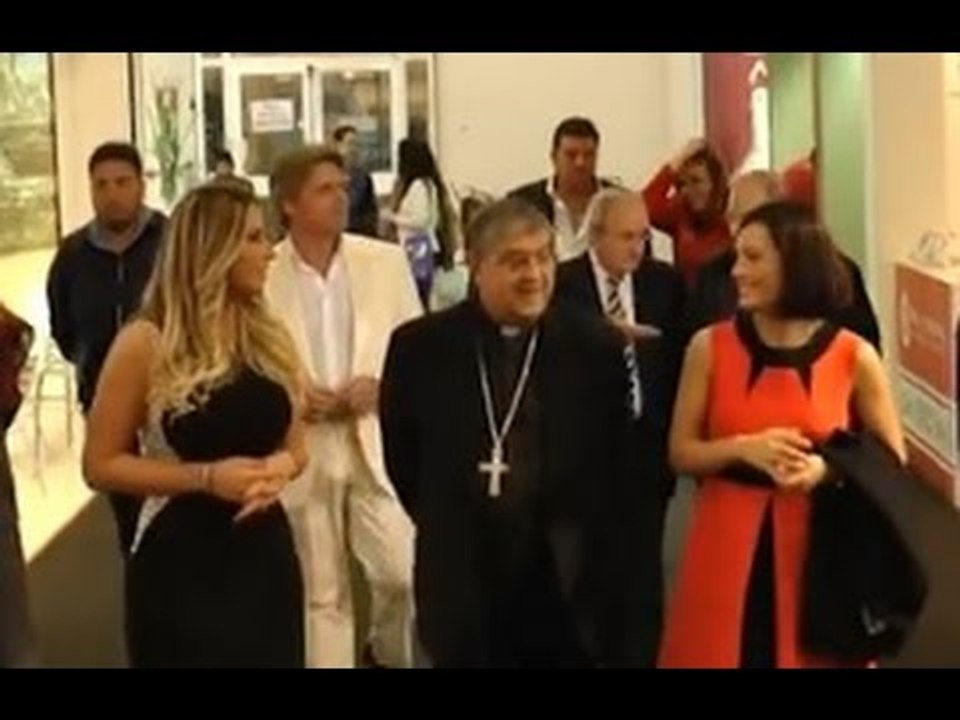 Napoli - "Tutto Sposi", il cardinale Sepe riceve il Premio Parthenope (25.10.14)