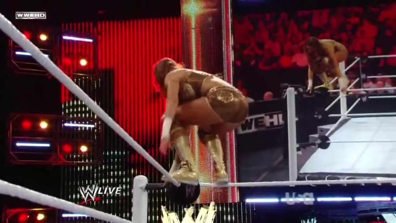 Eve Torres & Kelly Kelly Vs Rosa Mendes & Tamina Snuka